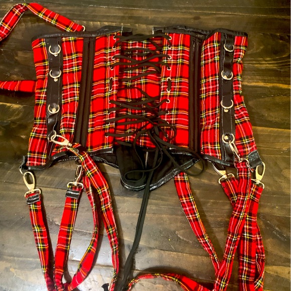 Corset top - Picture 2 of 2